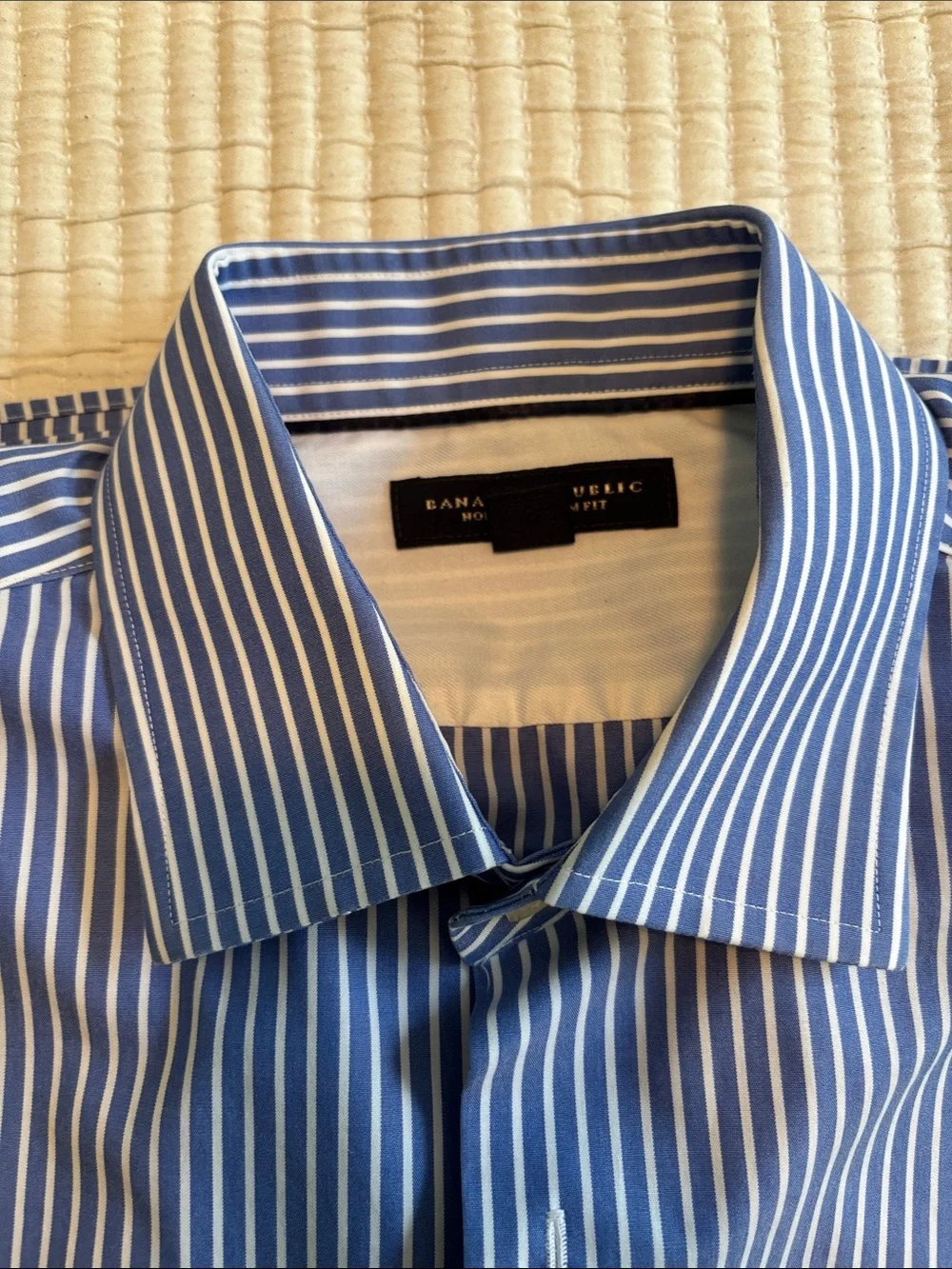 Banana Republic Men's Blue & White Stripe Dress Shirt